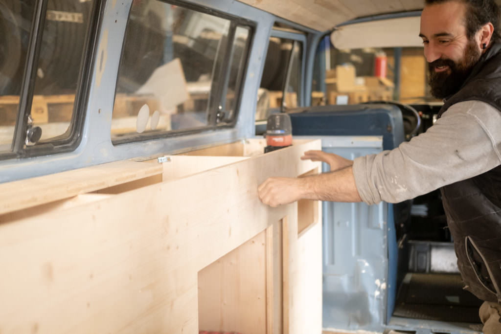 reportage corporate, reportage commercial, reportage photo, photographe corporate, photographe pour les pros, photographe professionnelle, reportage aménagement fourgon, reportage aménagement van, reportage aménagement combi, aménagement combi, aménagement fourgon, aménagement van, intérieur combi, symetry wheels